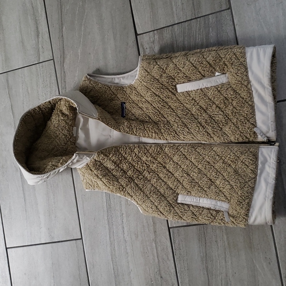 Patagonia reversible vest hooded women's size M